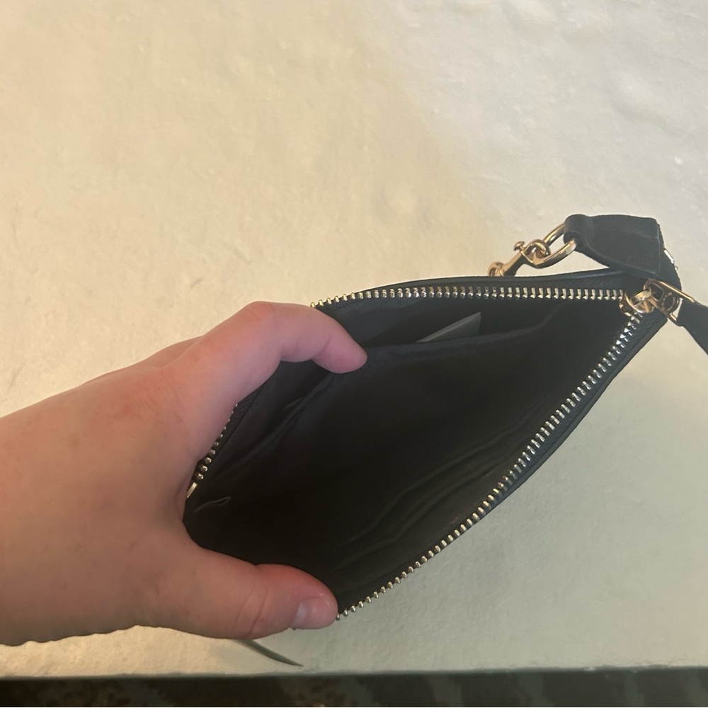 Coach NWT leveled leather large wristlet with chain clutch black gold - Picture 14 of 16